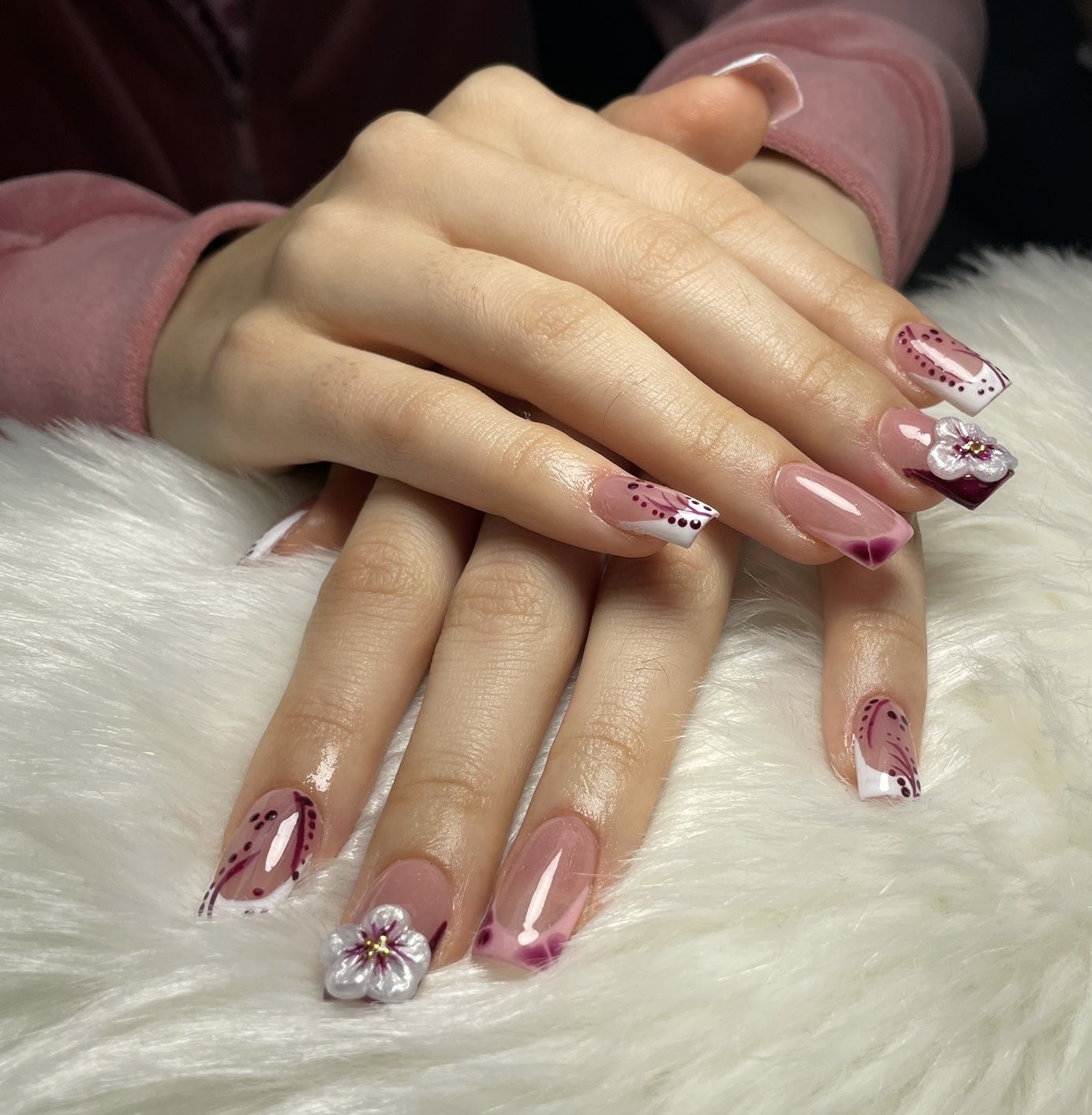 Teotzin Nails logo